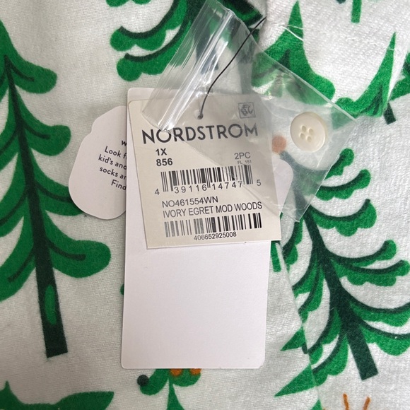 Nordstrom Green Evergreen Tree Patterned Fleece Pajama Set Size 1X NWT - Picture 8 of 9